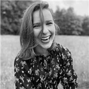Bonjour, étudiante en reconversion je souhaite apporter mon aide auprès d'élèves ,motivée et ayant toujours aimée l'école je suis disponible des à présent
J'ai obtenu mon bac st2s en 2019 mention très bien (20 en biologie ) .
Après cela j ai fait une prép